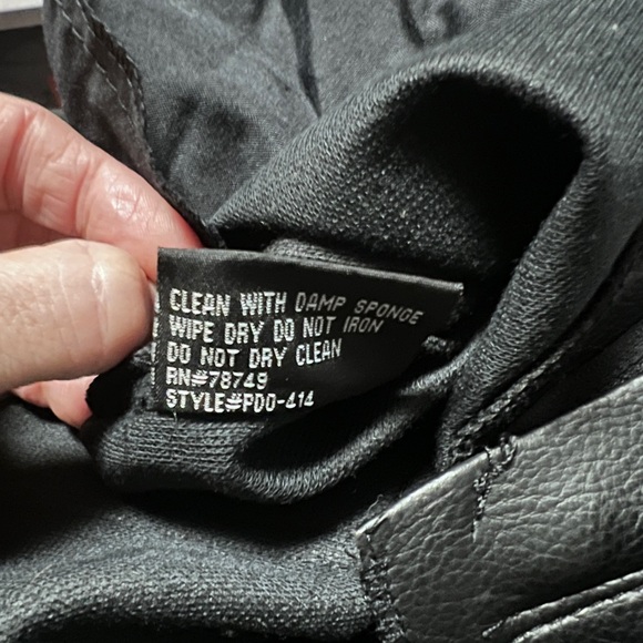 Vintage Formula X  Black Women's biker faux leather pants size 1 - Picture 4 of 5